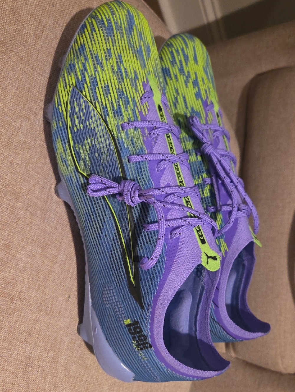 Mens Soccwr Cleats